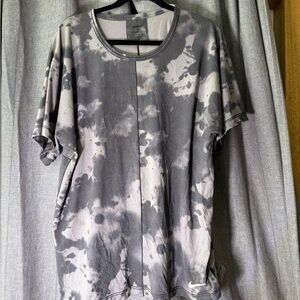 Gently Used Nike Yoga Dri-Fit Gray Tie-Dye Short Sleeve Tee